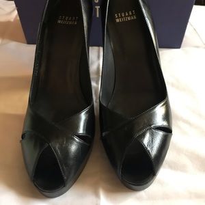 Black 4.5” heel. No box.